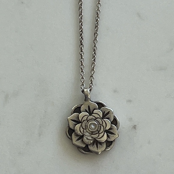 STERLING SILVER flower succulent pendant necklace - Picture 1 of 3